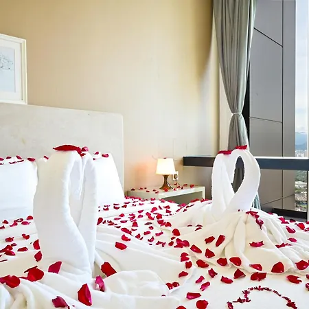 Golden Suites At Platinum Klcc Kuala Lumpur Bagian luar foto