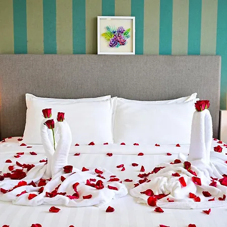 Golden Suites At Platinum Klcc Kuala Lumpur Bagian luar foto