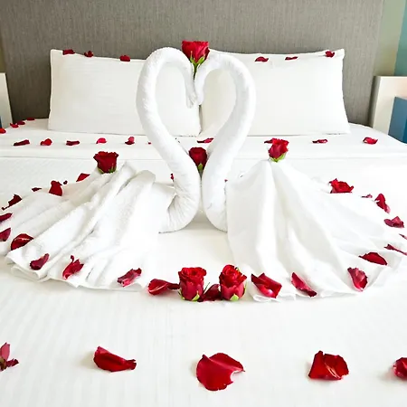 Golden Suites At Platinum Klcc Kuala Lumpur Bagian luar foto