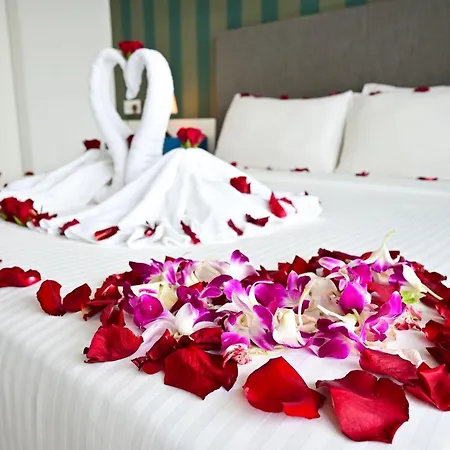 Golden Suites At Platinum Klcc Kuala Lumpur Bagian luar foto